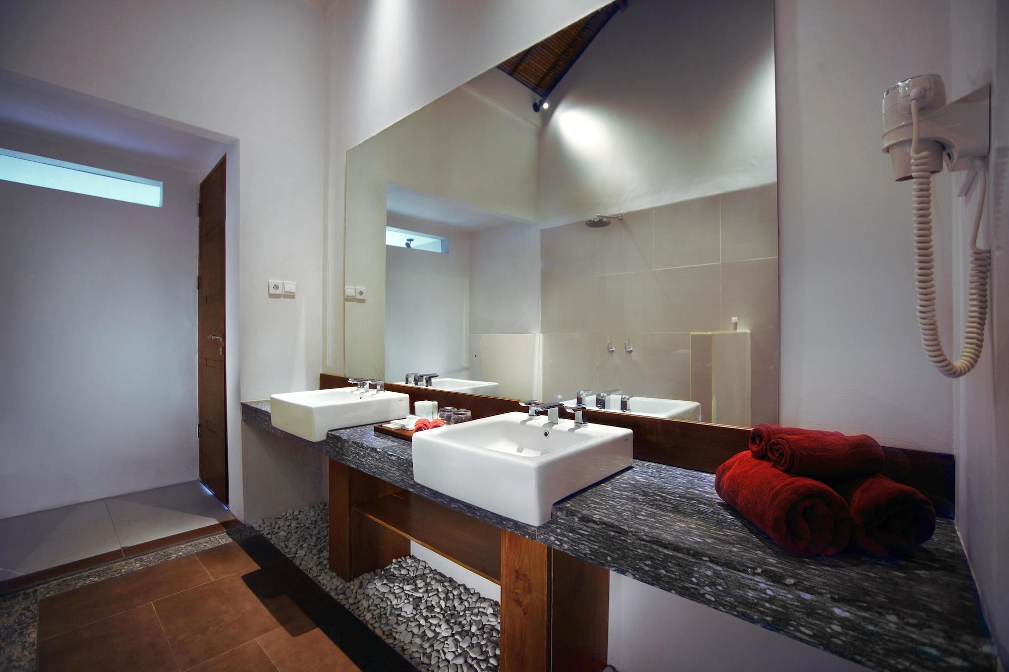Aston Sunset Beach Resort - Quần đảo Gili Ngoại thất bức ảnh