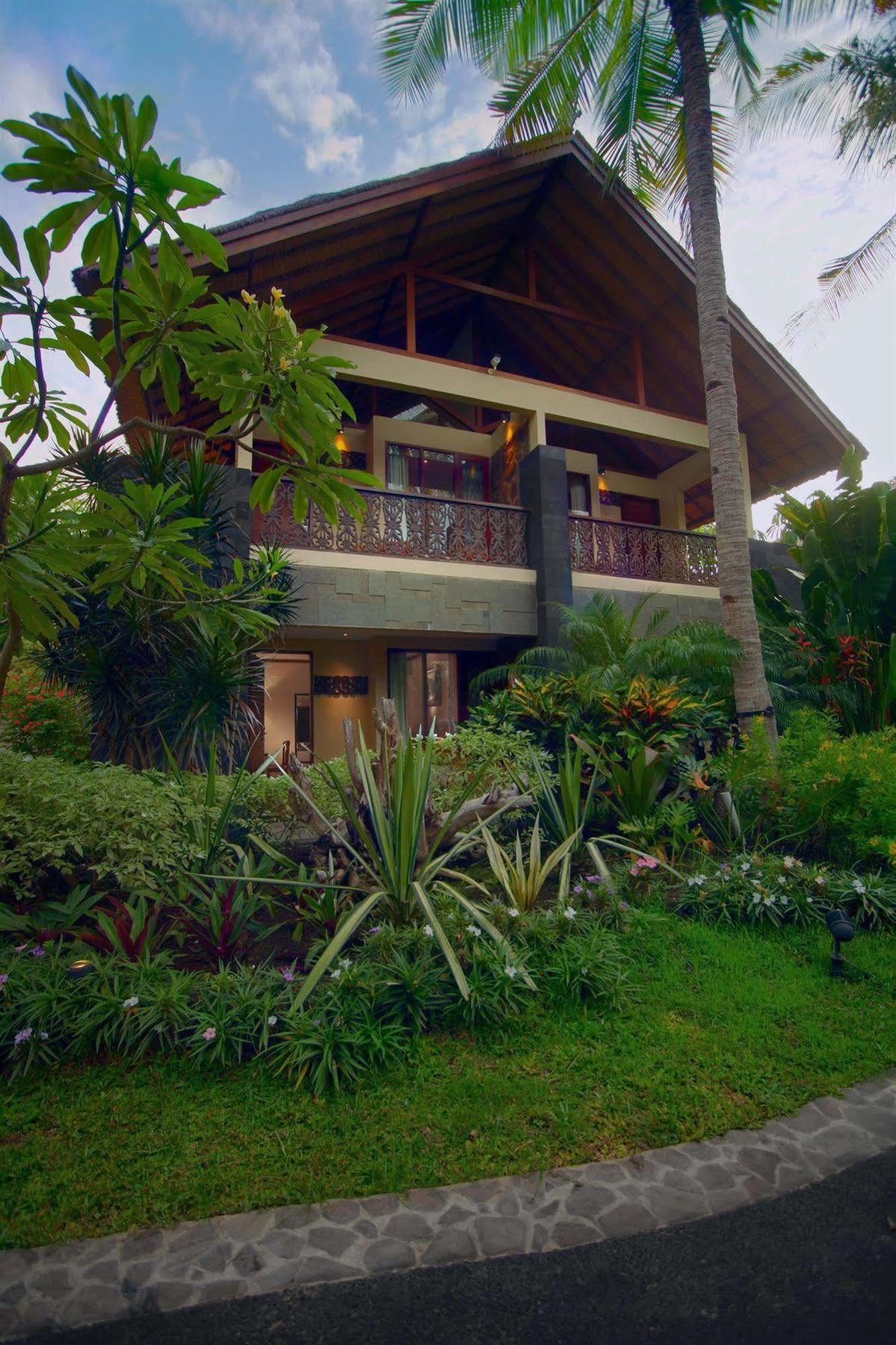 Aston Sunset Beach Resort - Quần đảo Gili Ngoại thất bức ảnh