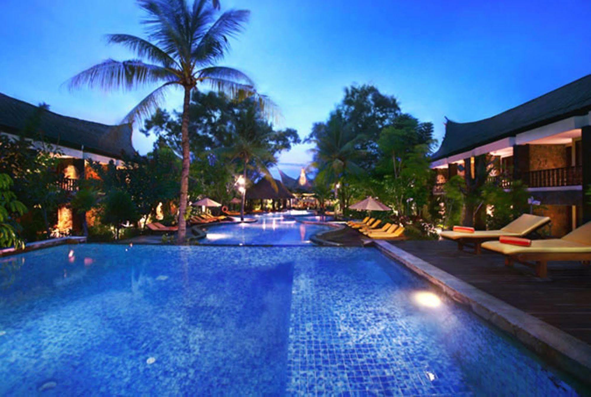 Aston Sunset Beach Resort - Quần đảo Gili Ngoại thất bức ảnh